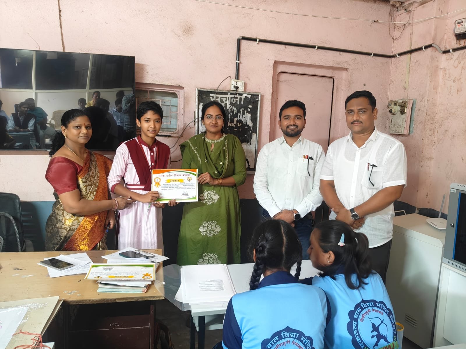 *Jijamata Vidyalaya Student Secures Second Place in Taluka-Level Science Exhibition*